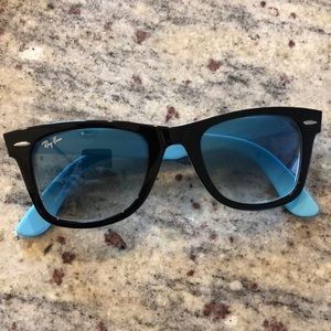 Mint Condition Baby Blue Ray-Ban Sunglasses